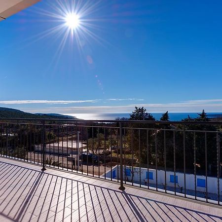 Villa Sandy Apartments Tivat Eksteriør billede