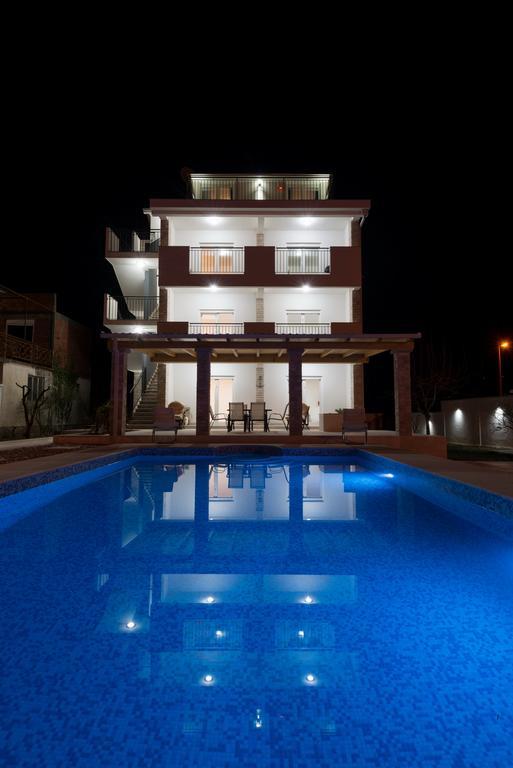 Villa Sandy Apartments Tivat Eksteriør billede