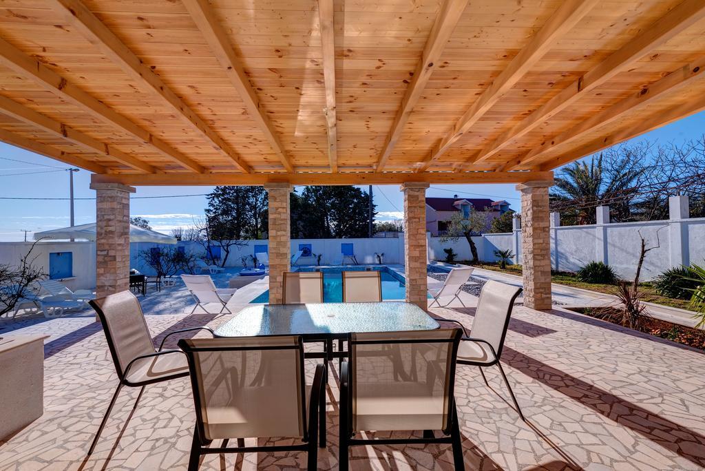 Villa Sandy Apartments Tivat Eksteriør billede