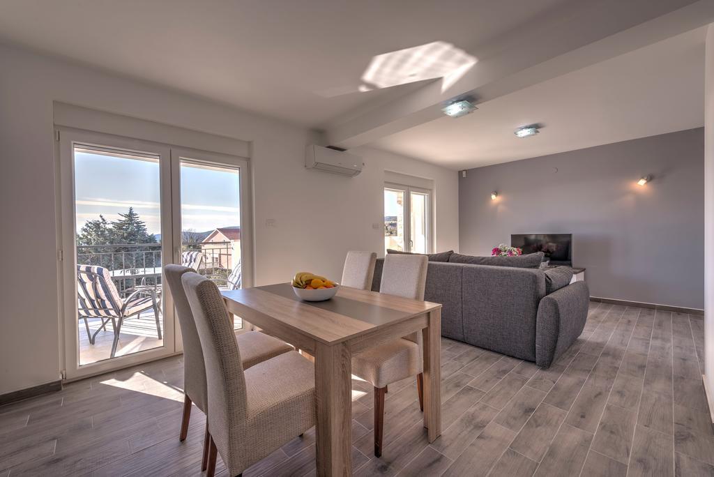 Villa Sandy Apartments Tivat Eksteriør billede