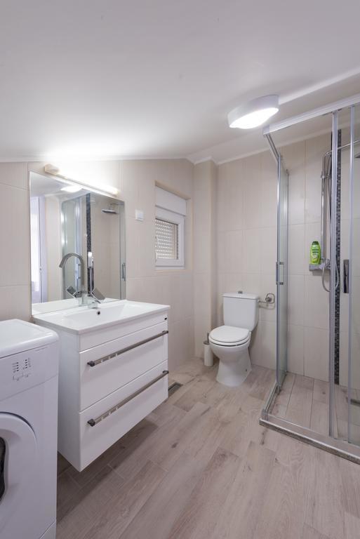 Villa Sandy Apartments Tivat Eksteriør billede