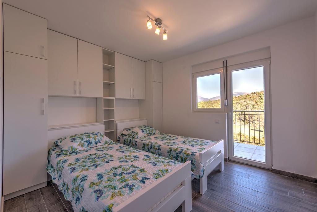 Villa Sandy Apartments Tivat Eksteriør billede