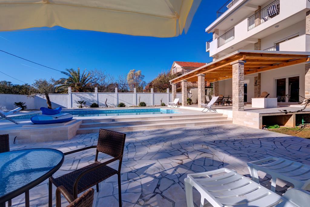 Villa Sandy Apartments Tivat Eksteriør billede