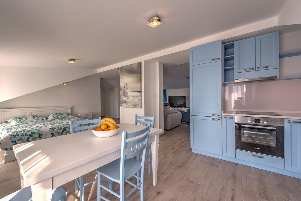 Villa Sandy Apartments Tivat Eksteriør billede