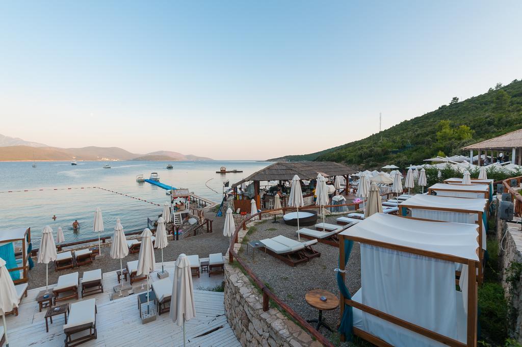 Villa Sandy Apartments Tivat Eksteriør billede