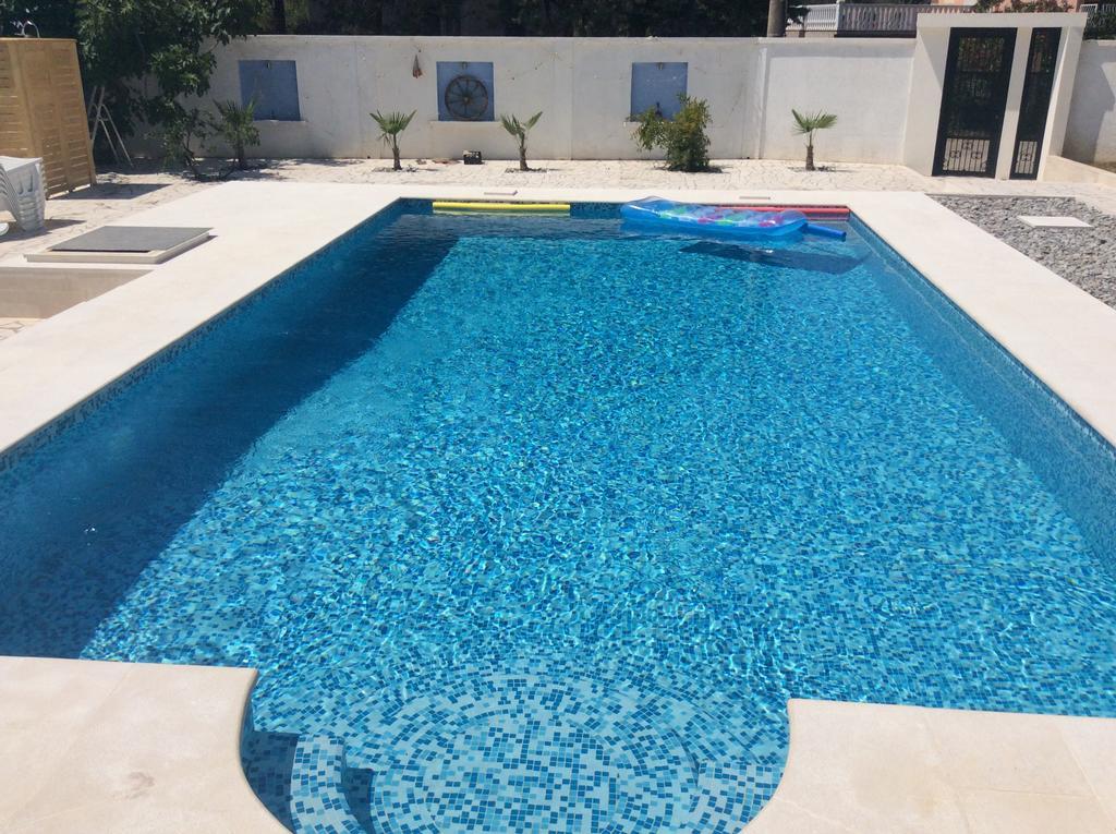 Villa Sandy Apartments Tivat Eksteriør billede